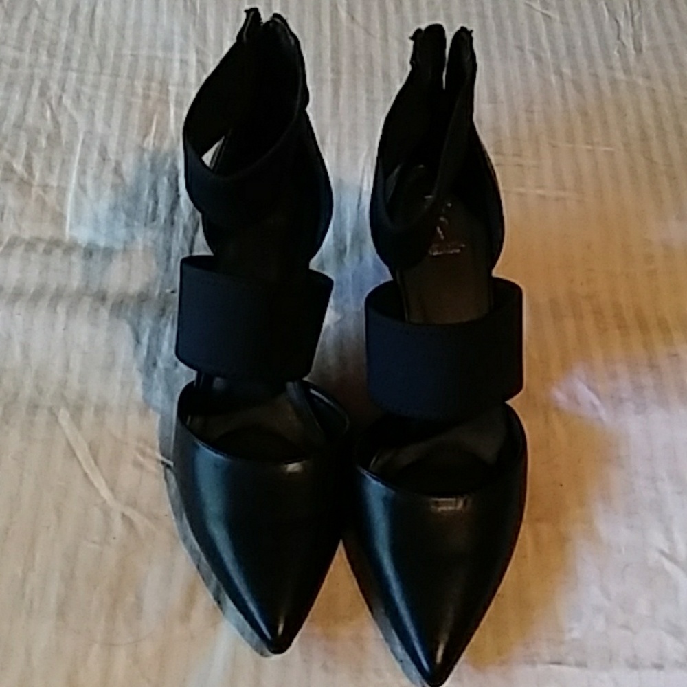 Vera Wang shoes